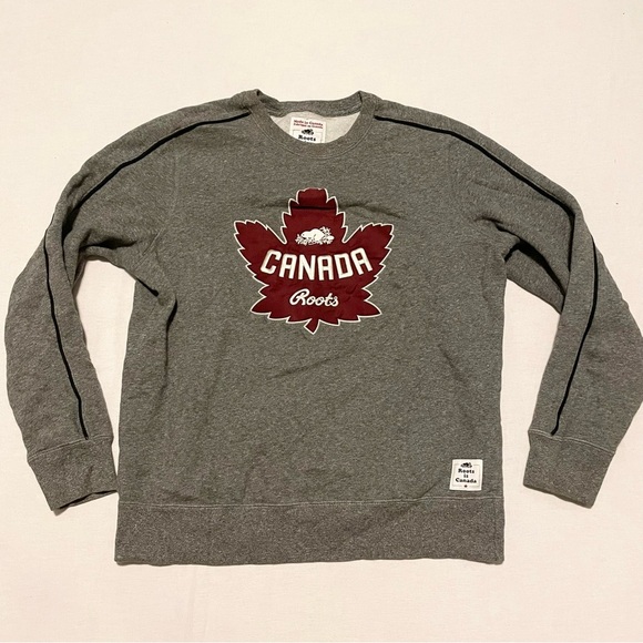 Roots Men's Grey Crewneck Sweater with Red Maple Leaf Size XS - Picture 1 of 16
